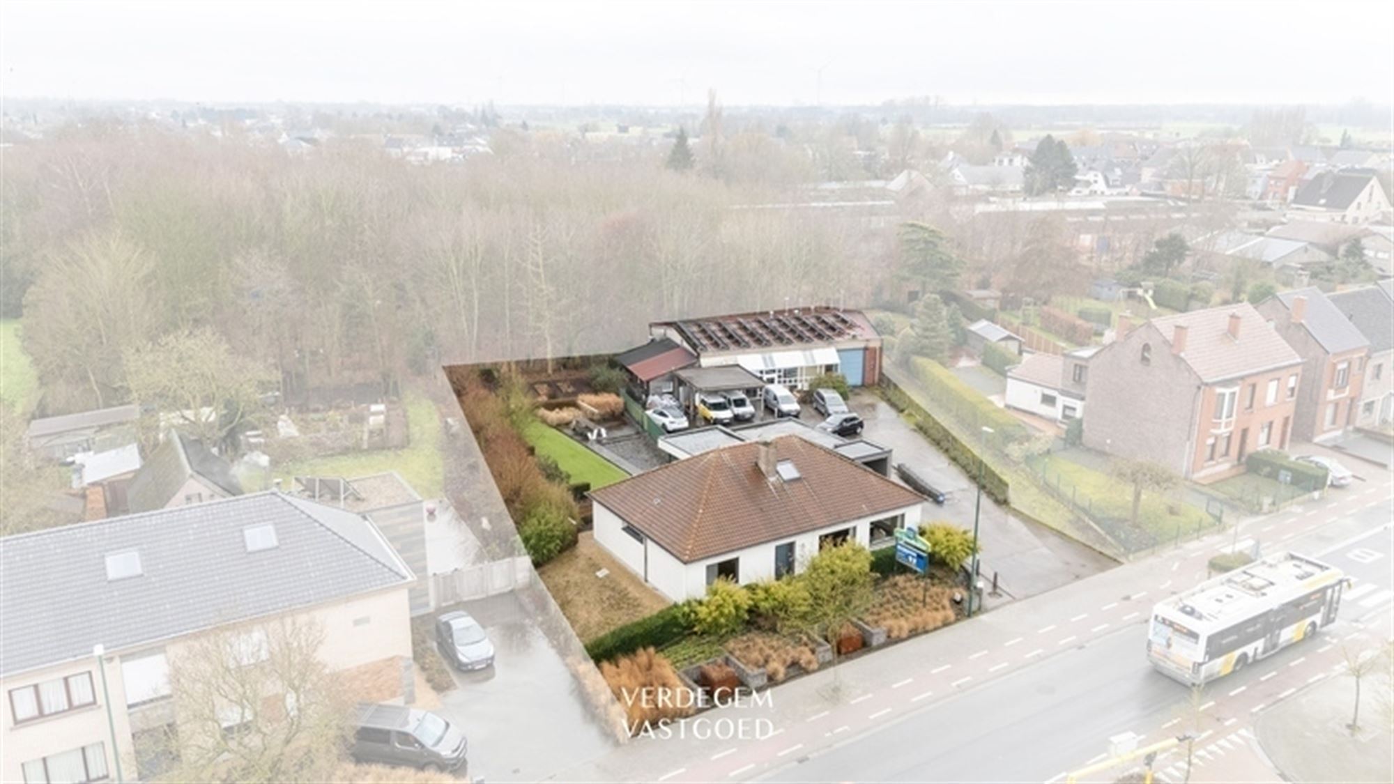 Villa met magazijn op toplocatie - foto 4