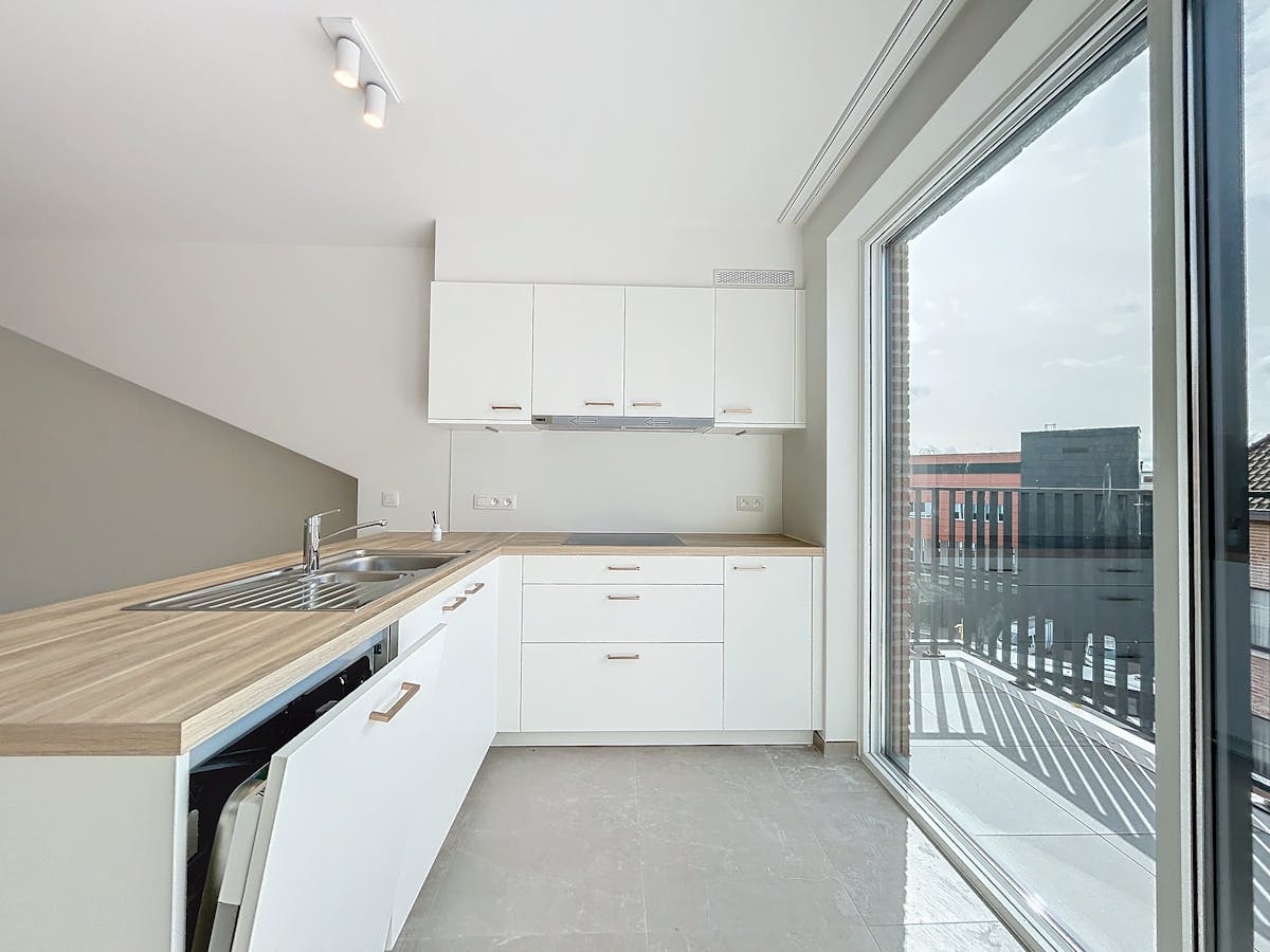 Appartement récent avec terrasse au cœur de Courtrai - photo 5