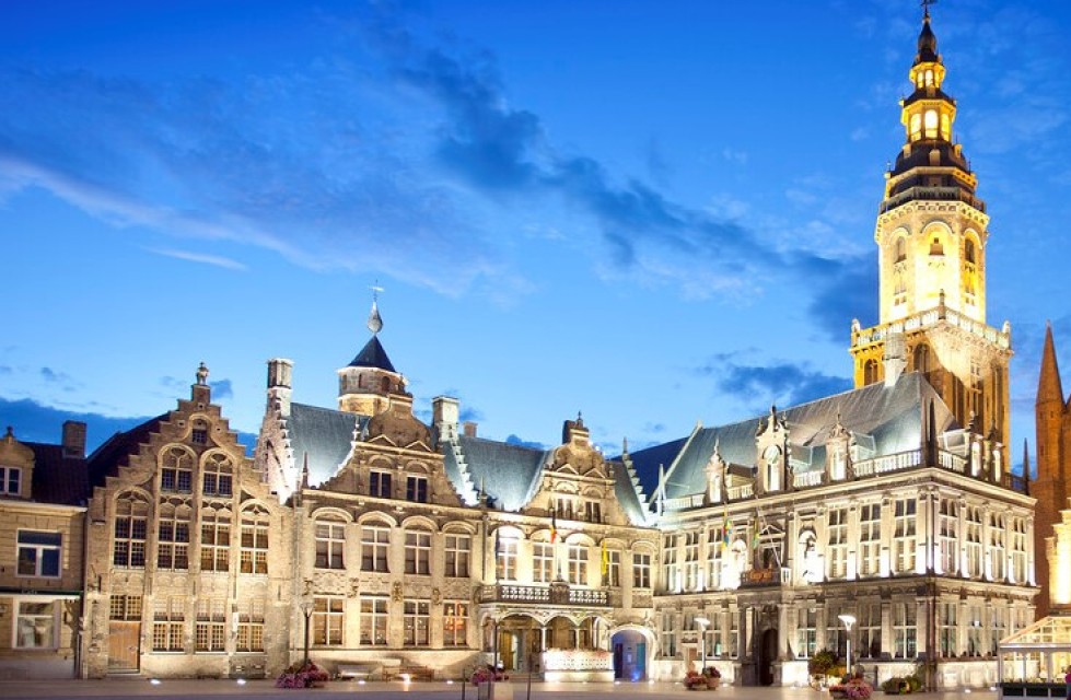 Commercial à vendre à Furnes avec 2 chambres - photo 2