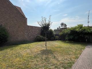 Droomt u ervan uw eigen woning te bouwen zoals u het zelf voor ogen heeft? Dan is dit stuk bouwgrond uw kans.Op een perceel van 464m² heeft u de...