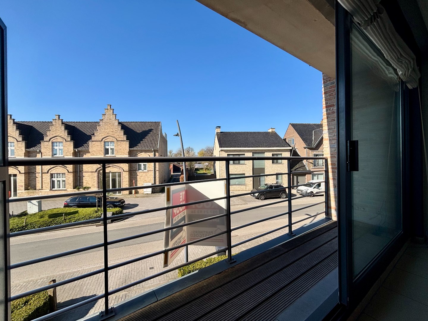 RUIM EN LICHTRIJK APPARTEMENT MET 2 TERRASSEN - foto 4