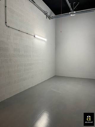 Dubbele zeer ruime gesloten garagebox onder het Albertplein in het commerciële hart van het Zoute aan de Zeedijk met mogelijkheid tot...