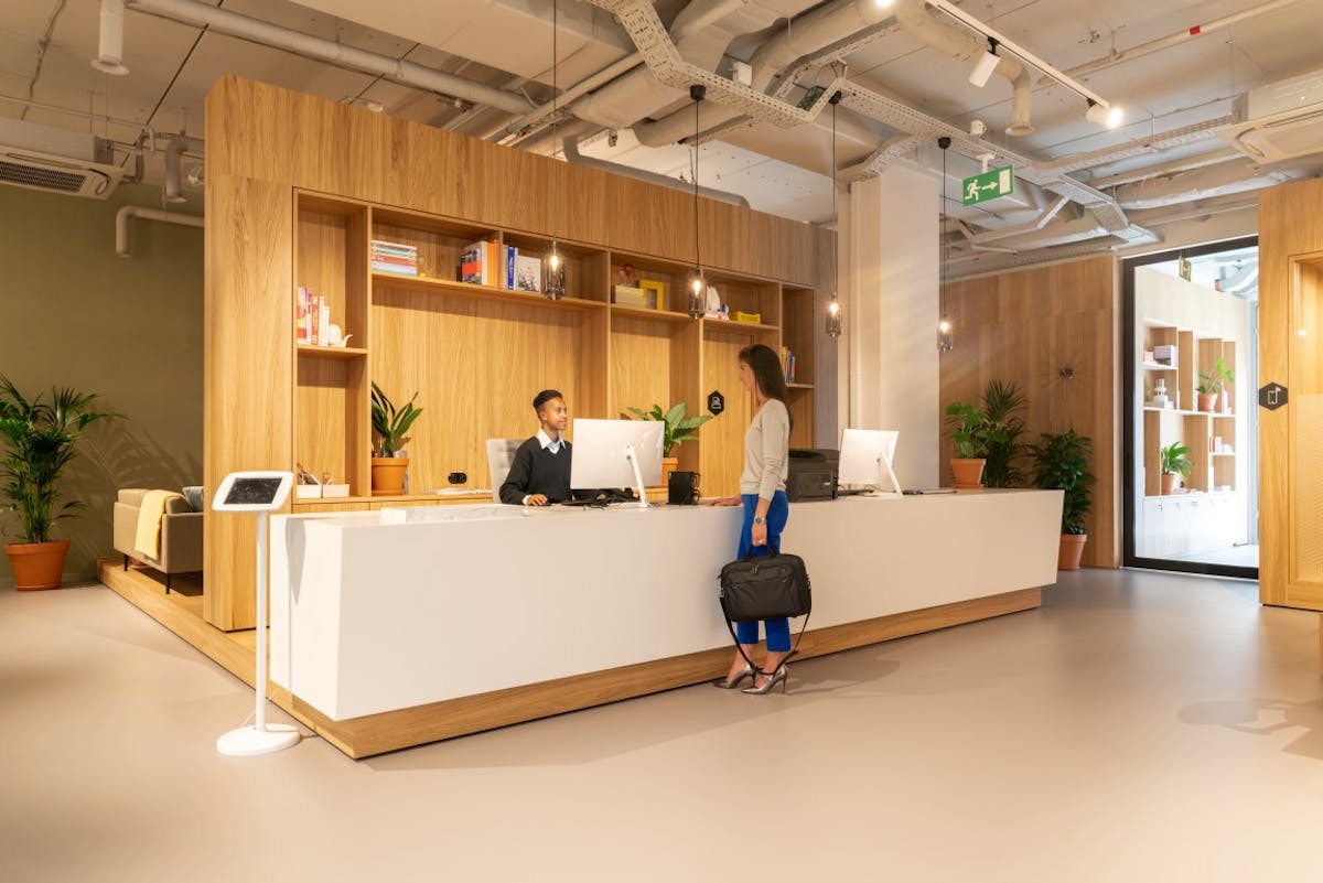 Kantoorruimtes (12-35 m²) in coworking-ruimte Spaces Zuiderpoort te Gent - foto 3