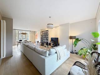 Exclusief wonen met iconisch zicht: Uniek appartement in de Generaal PershingstraatBent u op zoek naar een woonbeleving die historiek combineert...