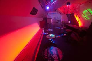 Exclusieve zeer goed draaiende horeca-uitbating met woonst, op heden uitgebaat onder de naam “The Lounge Boat”, dit in het vrachtschip “La...