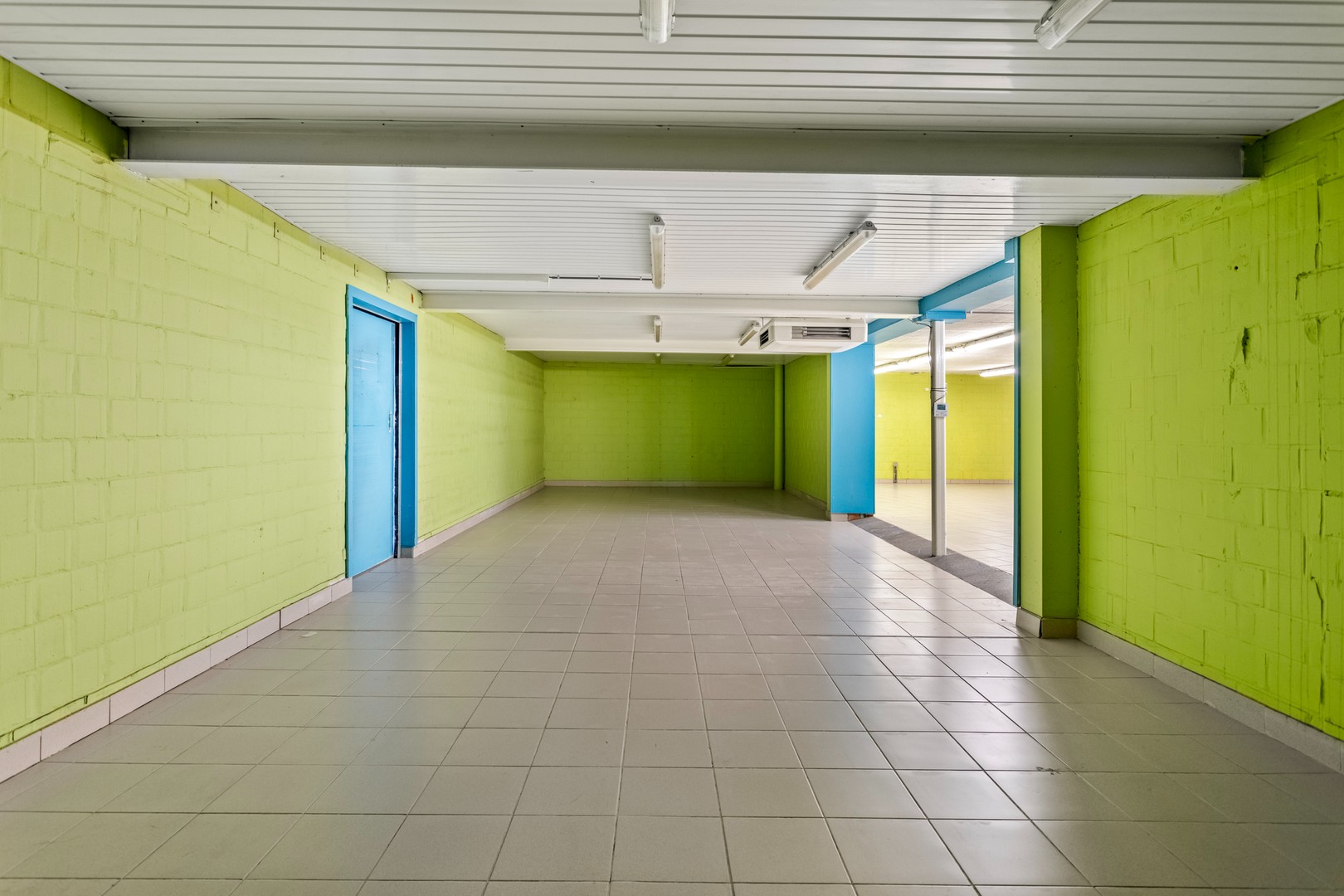 Magazijn van 270 m² met een goede centrale ligging - foto 4