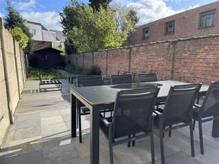 Charmante maison mitoyenne à Mechelen avec 138 m² de surface habitable sur un terrain d'environ 219 m². Cette propriété dispose de 3 chambres et...