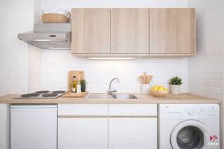 Living here means enjoying the very best of the city on foot. Just steps from the prestigious Avenue Louise and the lively Place Fernand Cocq,...