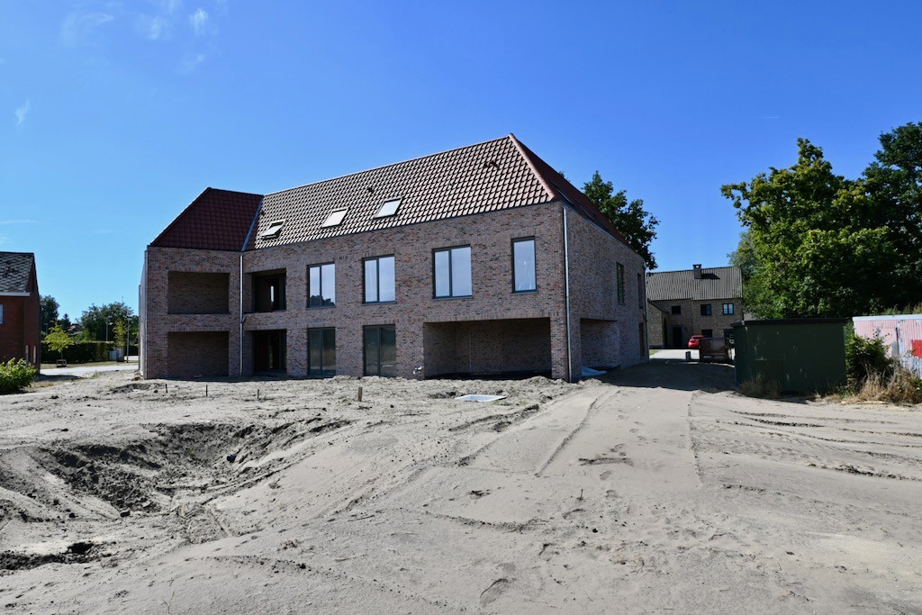 Ruim appartement op de eerste verdieping met 2 slaapkamers ! - foto 3