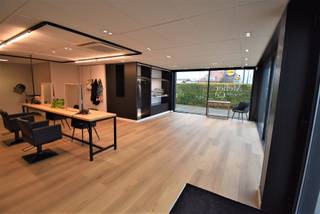 Op zoek naar een handelspand waar veel passage is? Dan is dit wat u zoekt!Het handelspand is gelegen op de Torhoutsesteenweg 170 te Zedelgem en is...