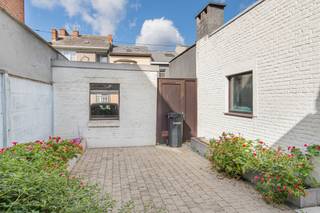 Goed onderhouden woning met onderhoudsvriendelijke tuin en garage. De woning kent een uitstekende ligging, nabij invalswegen en op wandelafstand...