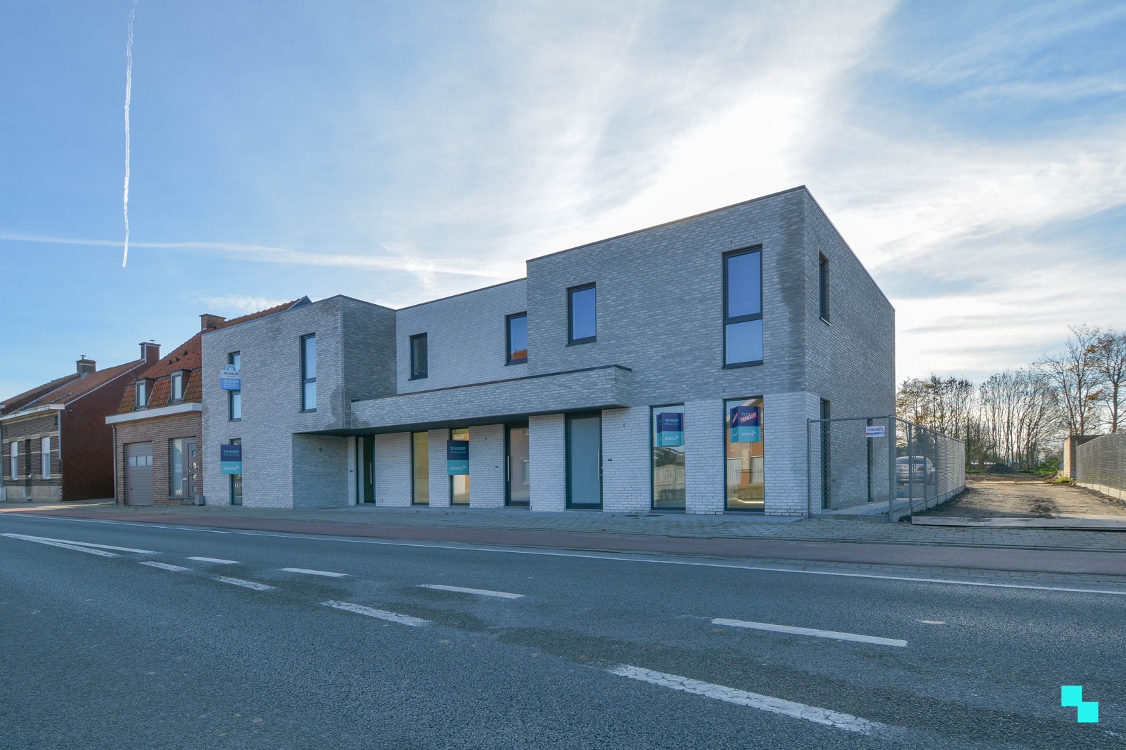Volledig afgewerkte nieuwbouwwoning met carport te Sleihage - foto 2