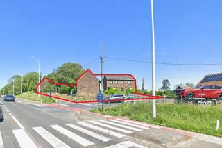 Te renoveren ruime woning gelegen op een perceel van maar liefst 6.515 m².Dankzij de uitstekende ligging langs een drukke verkeersas geniet dit...
