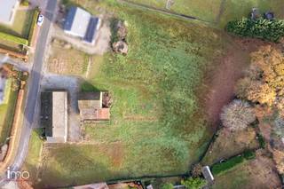 Achterin gelegen bouwgrond voor open bebouwing van 17a53ca gelegen in woonpark op een rustige groene locatie te Keerbergen.Voorschriften:Minimaal 5m...