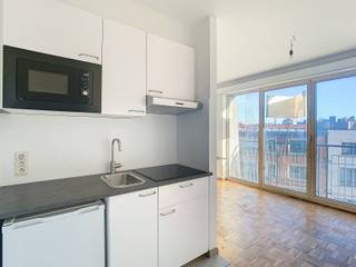 Mooie studio op een goede locatie in het centrum van Leuven gelegen op de derde verdieping.Deze studio bestaat uit een inkomhal, leef-/slaapruimte...