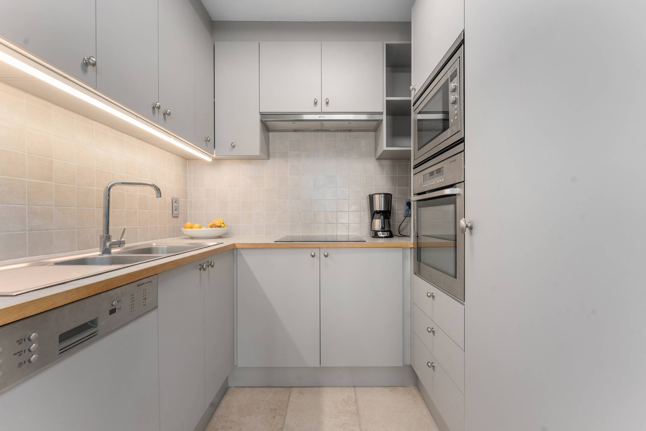 Gerenoveerd appartement te koop op de zeedijk van Koksijde! - foto 4