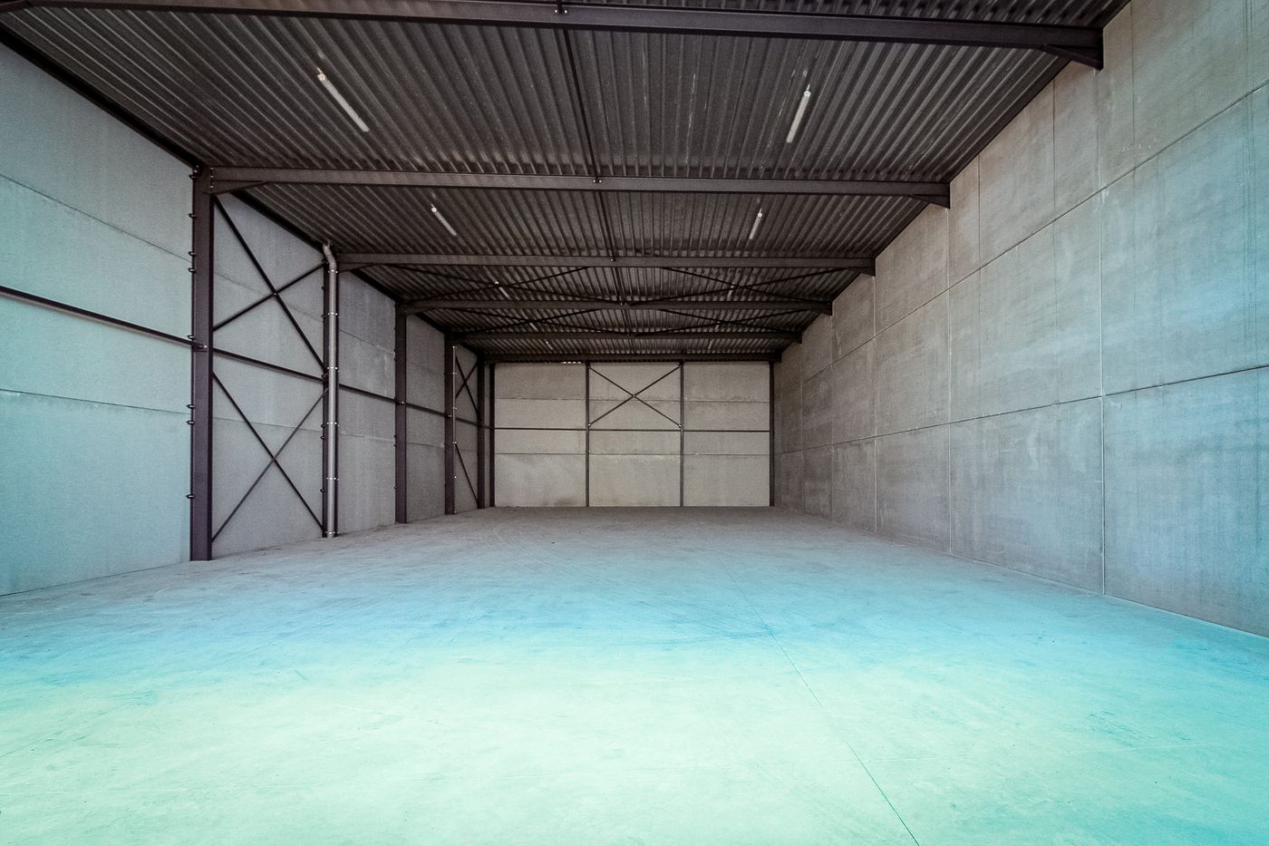 KMO-unit van 573 m² te huur in Oostende. - photo 2