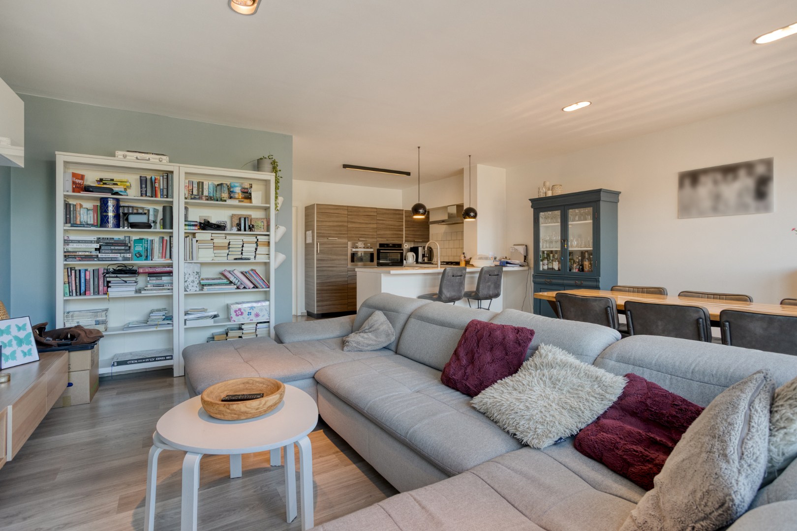 Instapklare woning met 5 slaapkamers garage en tuin! - foto 4