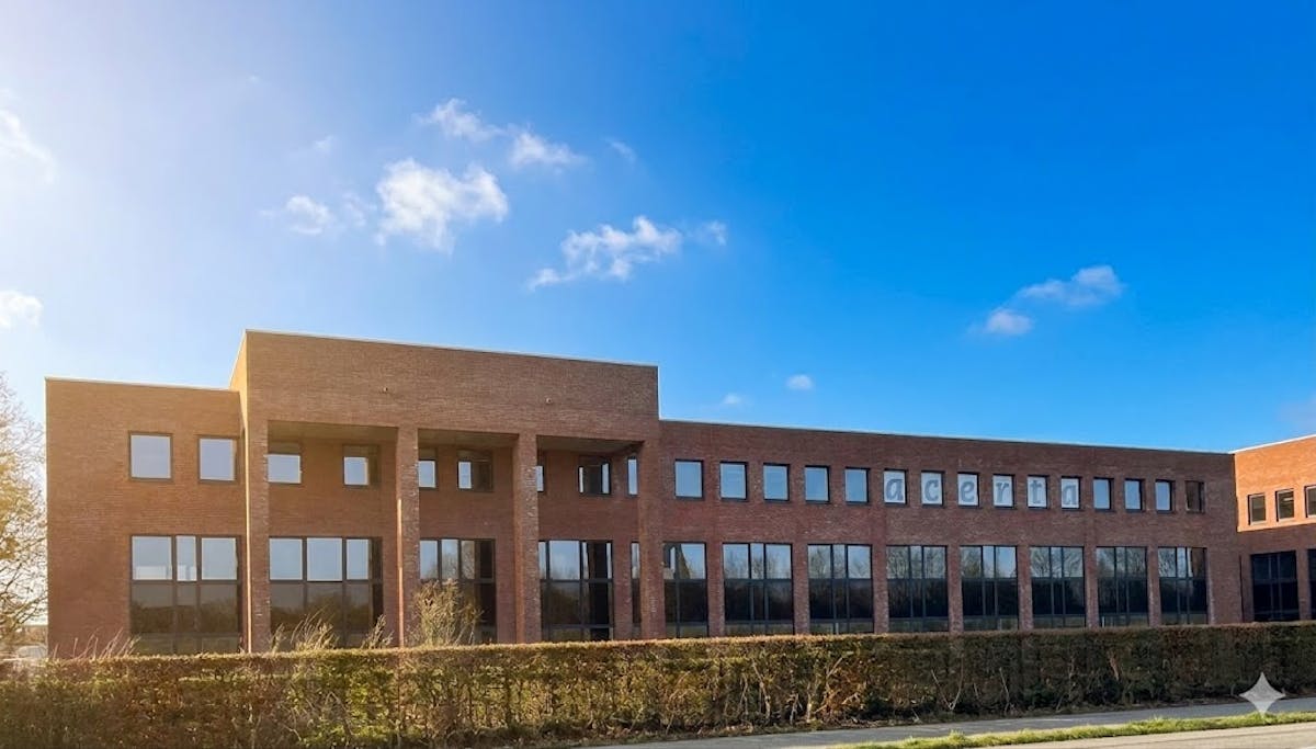 Kantoorgebouw met zichtbaarheid langs de Ring te Roeselare - foto 2