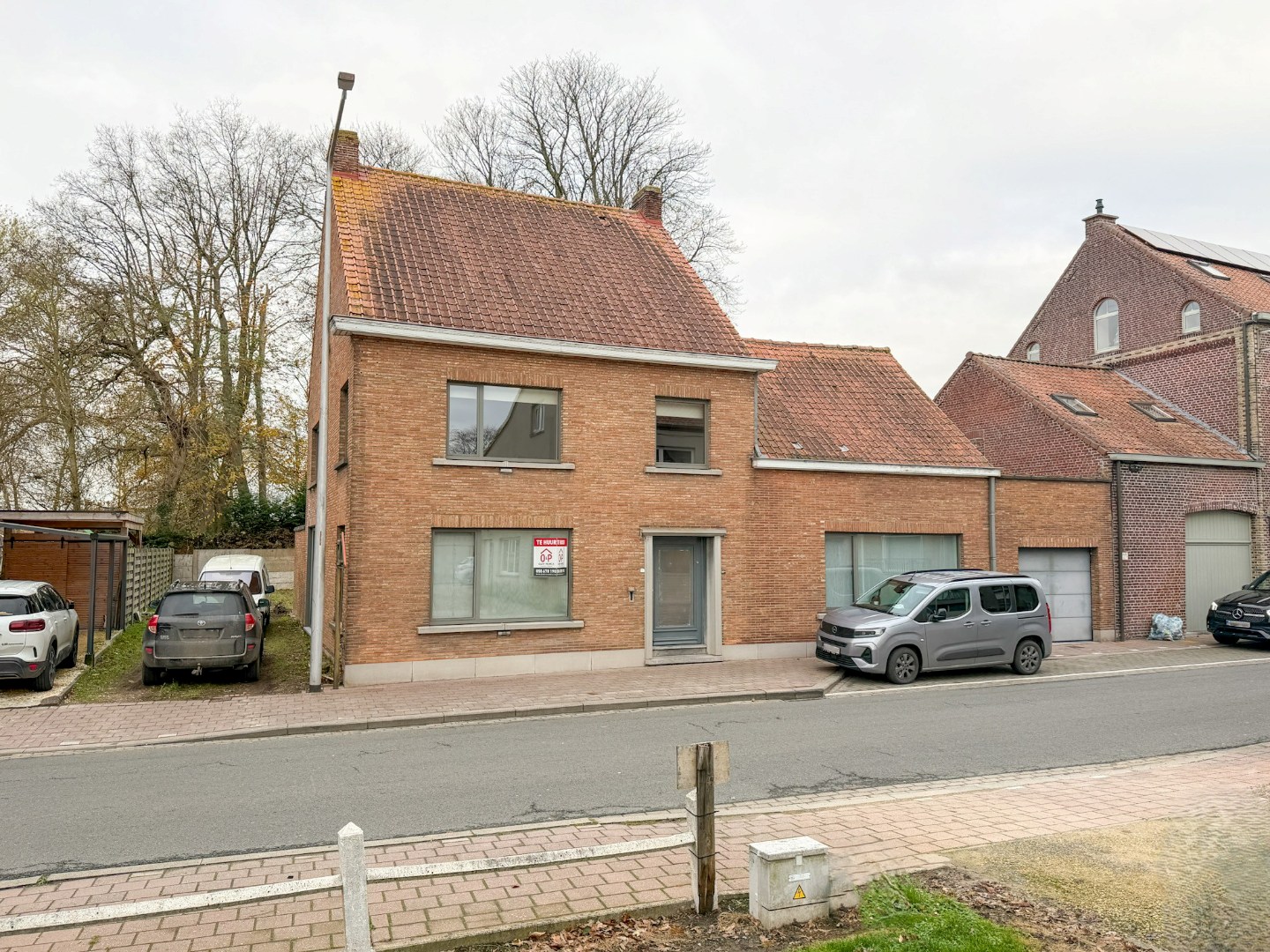 Ruime instapklare woning met tuin, 3 slpk, grote garage/berging (100 m²) te Handzame - foto 1