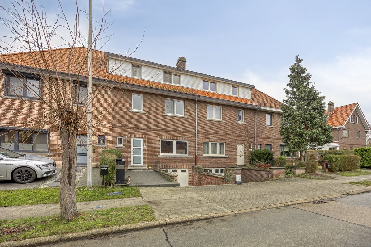 Instapklare stadswoning met 5 slaapkamers en tuin nabij centrum Hasselt - foto 2