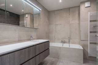 Ruim 2-slaapkamer appartement met garage te TurnhoutEPC: 152 kWh/m² | Beschikbaar: 01/12/2025 | Garagebox inbegrepen in de prijsInteresse? Vraag een...