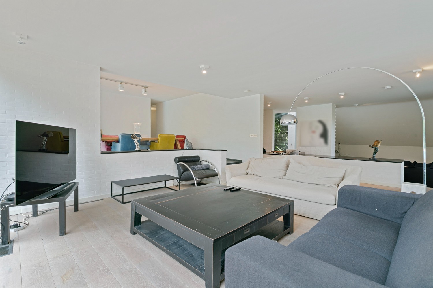 VILLA MET ZWEMBAD EN PRAKTIJKRUIMTE OP 17A65CA NABIJ CENTRUM BILZEN. - foto 3