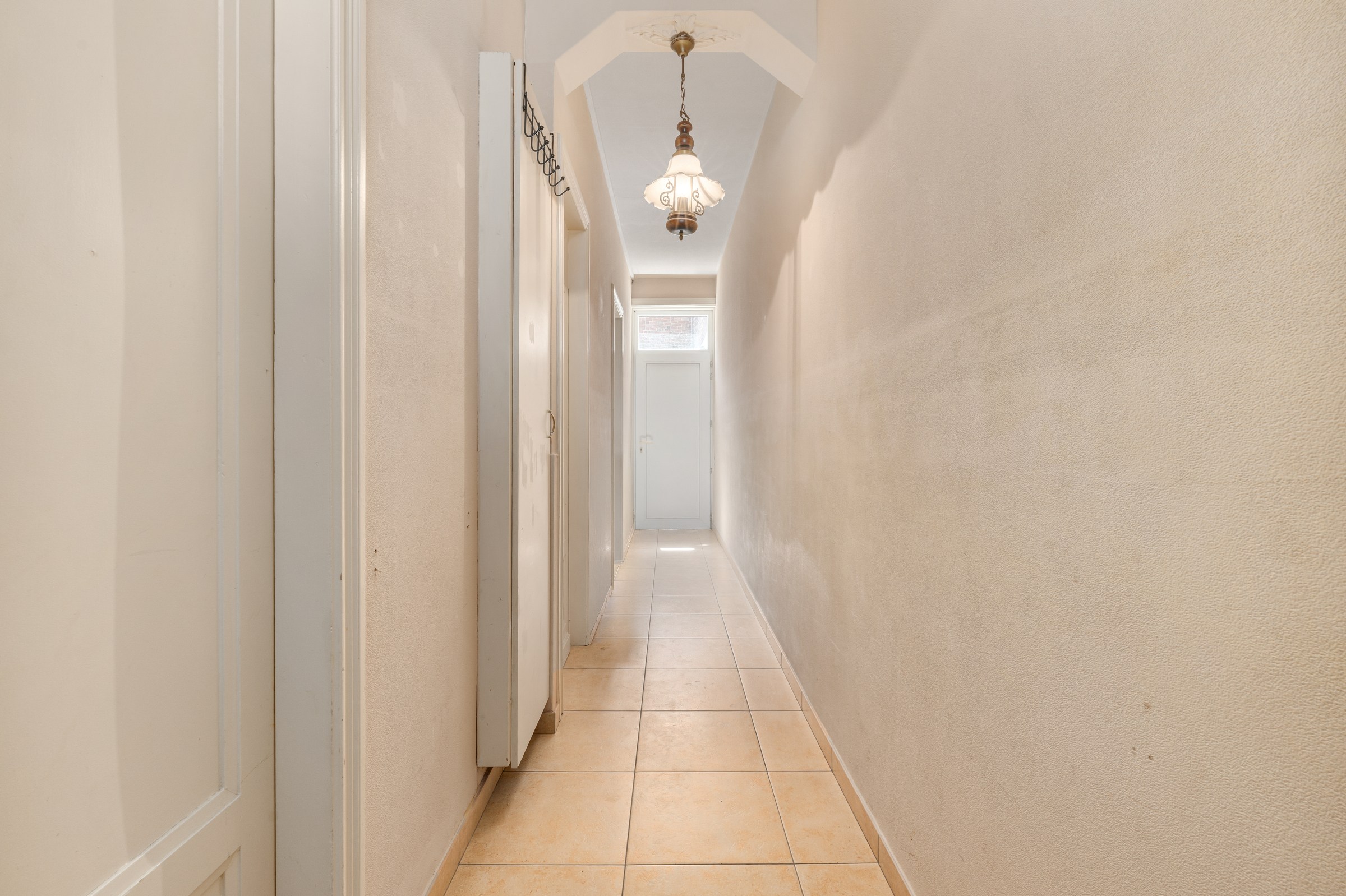 Degelijk onderhouden woning met centrale liging. - foto 5