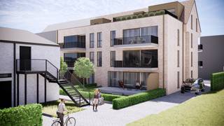 <p><strong>Alta Vista – Tijdloze luxe met groen uitzicht in het hart van Turnhout</strong></p>
<p>Welkom bij <strong>Alta Vista</strong>, een exclusief nieuwbouwproject in de <strong>Korte Gasthuisstraat 83-85-87</strong>, waar hedendaagse architectuur, rust en comfort samenkomen in het bruisende centrum van Turnhout.</p>
<p>Dit <strong>kleinschalige en elegante gebouw</strong> omvat slechts <strong>9 hoogwaardige appartementen</strong>, wat garant staat voor privacy en een verfijnde woonbeleving. De <strong>tijdloos moderne architectuur</strong> werd ontworpen met oog voor detail, optimale lichtinval en duurzame kwaliteit.</p>
<p>Alta Vista biedt een gevarieerd aanbod van <strong>appartementen met 1, 2 of 3 slaapkamers</strong>, perfect afgestemd op wie op zoek is naar luxueus en comfortabel wonen. Elk appartement wordt <strong>volledig afgewerkt volgens het lastenboek</strong>, zodat je zonder zorgen kan intrekken.</p>
<p>Een absolute troef is de <strong>achterzijde van het gebouw</strong>, waar de appartementen uitkijken op een <strong>mooi groen parkje</strong>. Dankzij deze ligging geniet je van een <strong>open zicht zonder inkijk</strong>, wat zorgt voor een gevoel van rust en privacy — een zeldzaamheid in het stadscentrum. De <strong>ruime, zongeoriënteerde terrassen</strong> vormen de ideale plek om in alle discretie te ontspannen en te genieten van het groen.</p>
<p>Extra comfort wordt geboden door <strong>bovengrondse garages</strong>, een waardevolle meerwaarde in deze centrale ligging. Bovendien is <strong>6% btw mogelijk onder voorwaarden</strong>, wat dit project ook financieel bijzonder aantrekkelijk maakt.</p>
<p><strong>Alta Vista</strong> combineert luxe, groen en privacy met een absolute toplocatie op wandelafstand van winkels, horeca, cultuur en openbaar vervoer.</p>
<p><em>3% BTW mogelijk voor particulieren zowel als voor verhuurders/investeerders<br />Alta Vista – waar ruimte, rust en verfijning samenkomen.</em></p>