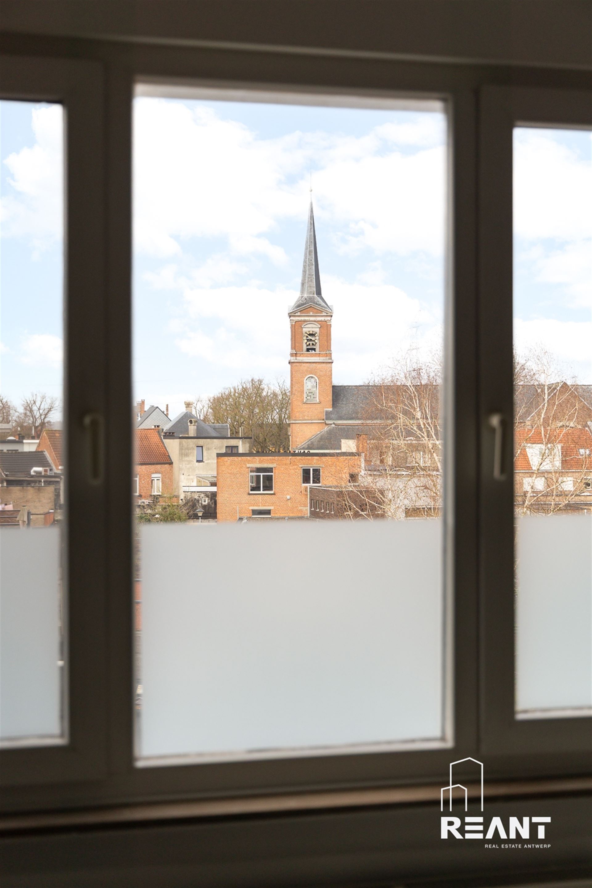Instapklaar en Gerenoveerd Dakappartement in Hartje Niel - foto 4