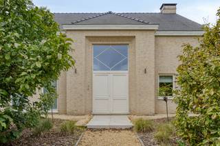 Ruimtelijk én zorgeloos wonen in een groene omgeving nabij het centrum van MaasmechelenAan de Joseph Smeetslaan ter hoogte van huisnummer 218 ligt in...