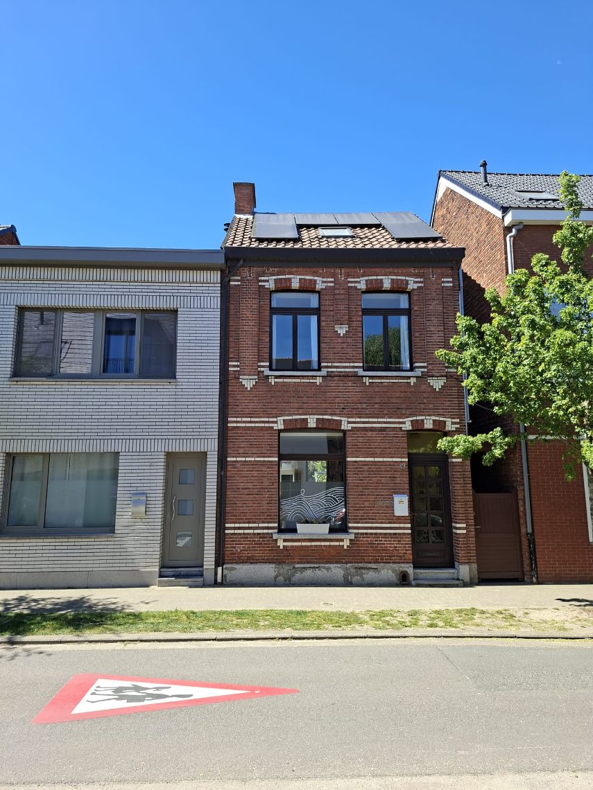 Huis te koop in Ekeren met 3 slaapkamers - foto 2