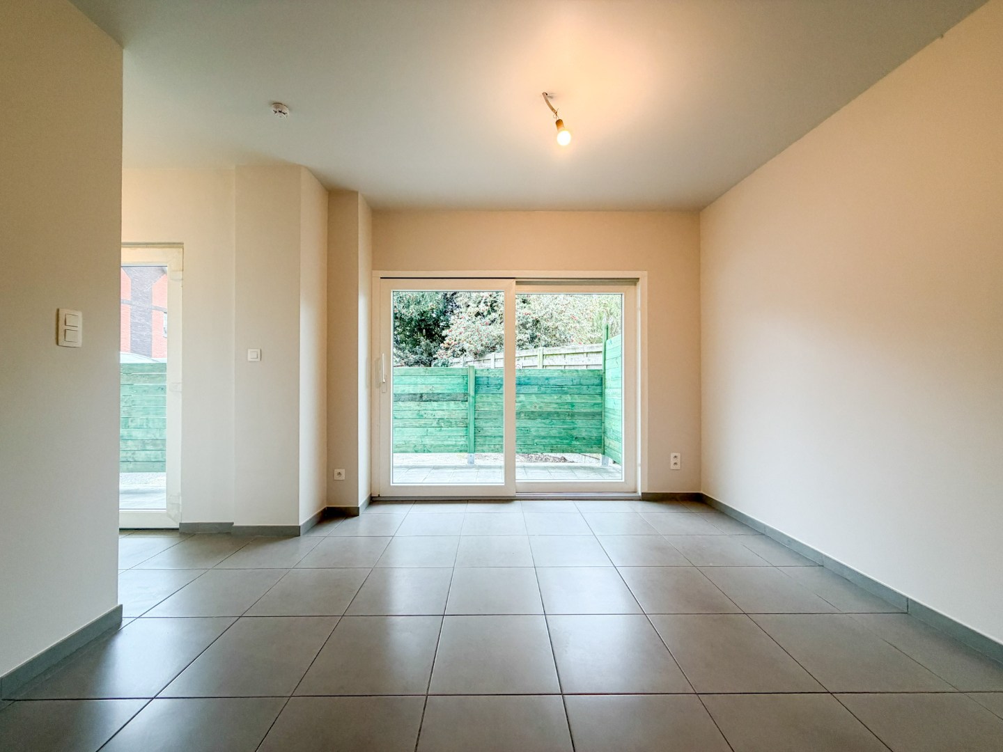 Gezellig 2-slpk appartement met terras, autostaanplaats, Torhout - foto 4