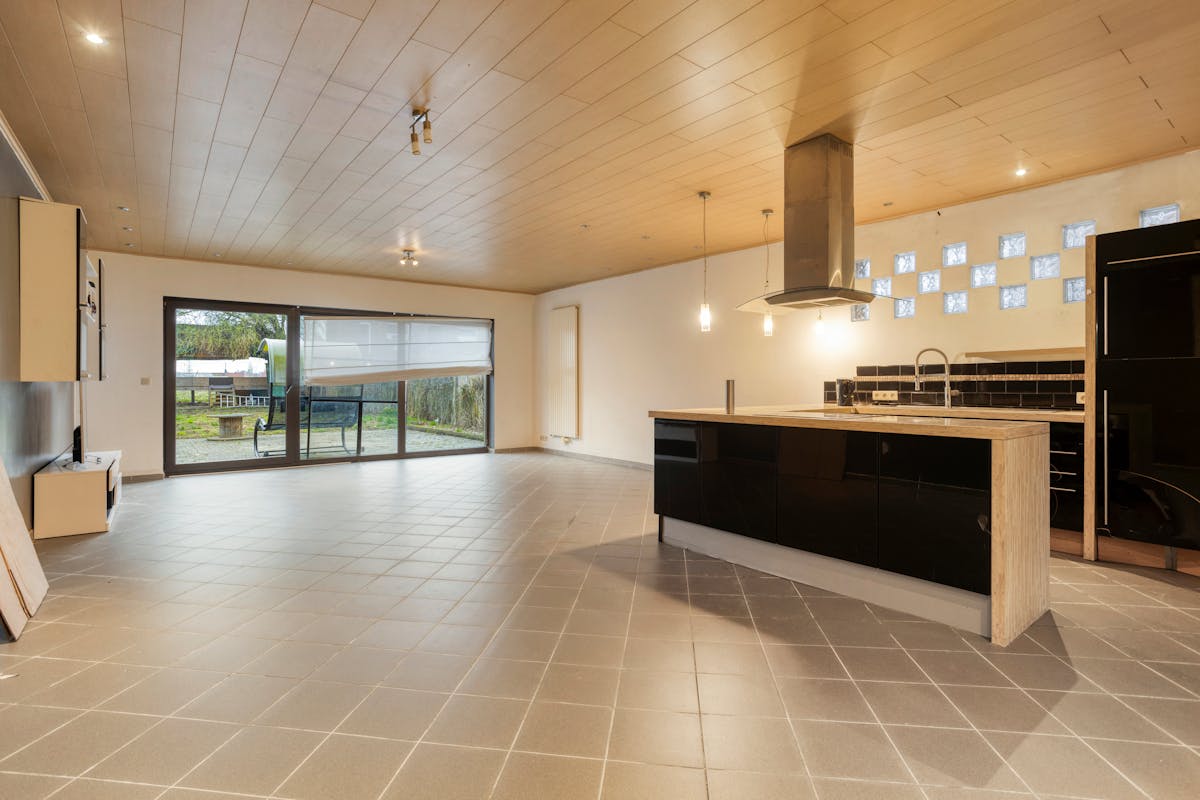 Halfopen bebouwing met 3 slaapkamers en tuin in Izegem - foto 5