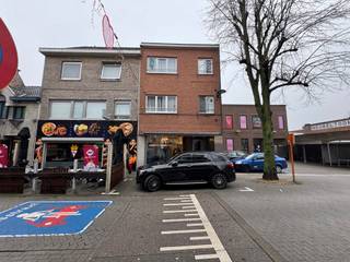 Dit gezellige appartement ligt op een toplocatie in het hart van Bornem, op wandelafstand van winkels, openbaar vervoer en alle nodige...