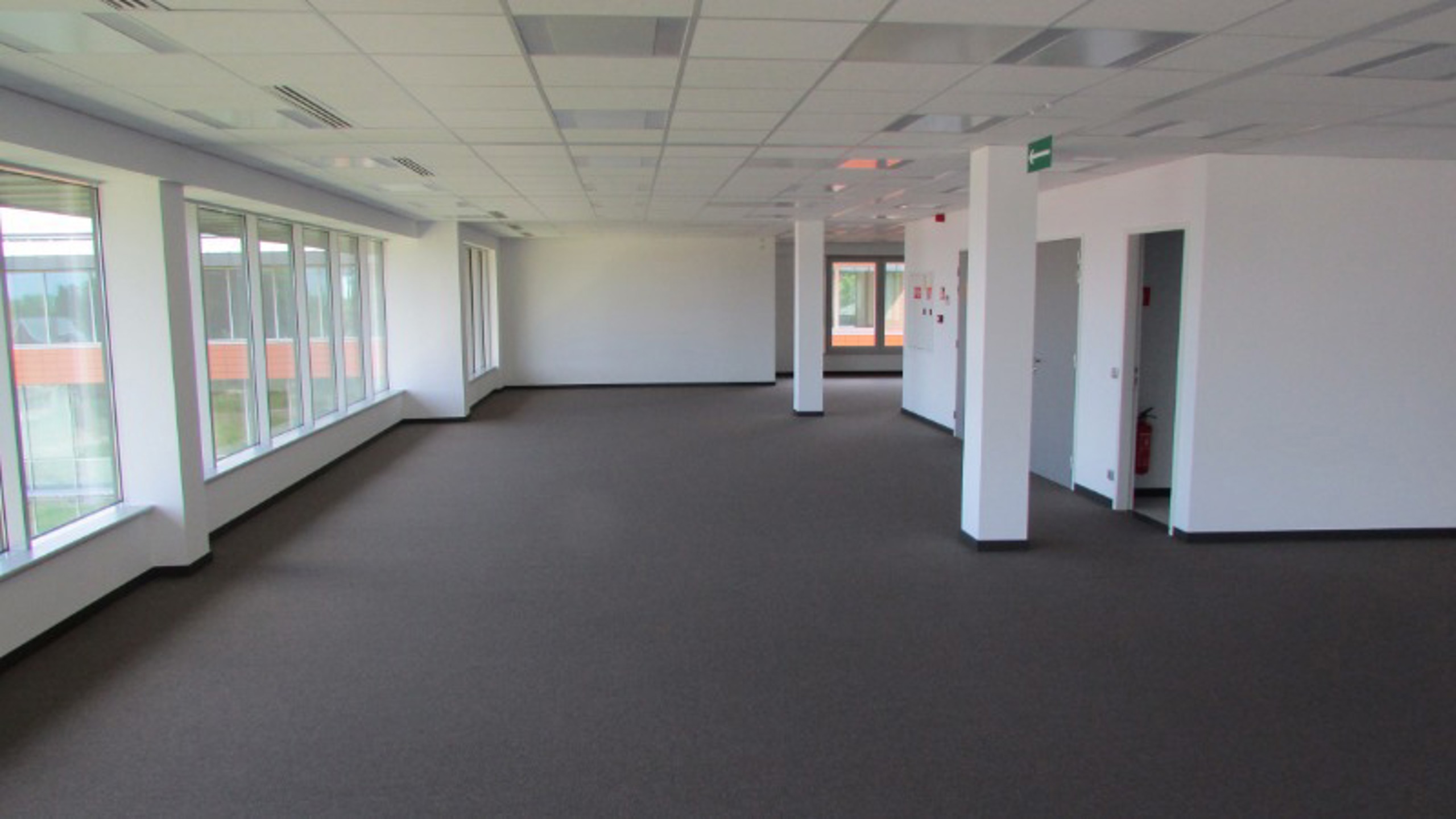 MODERNE KANTOREN TE HUUR  - foto 4