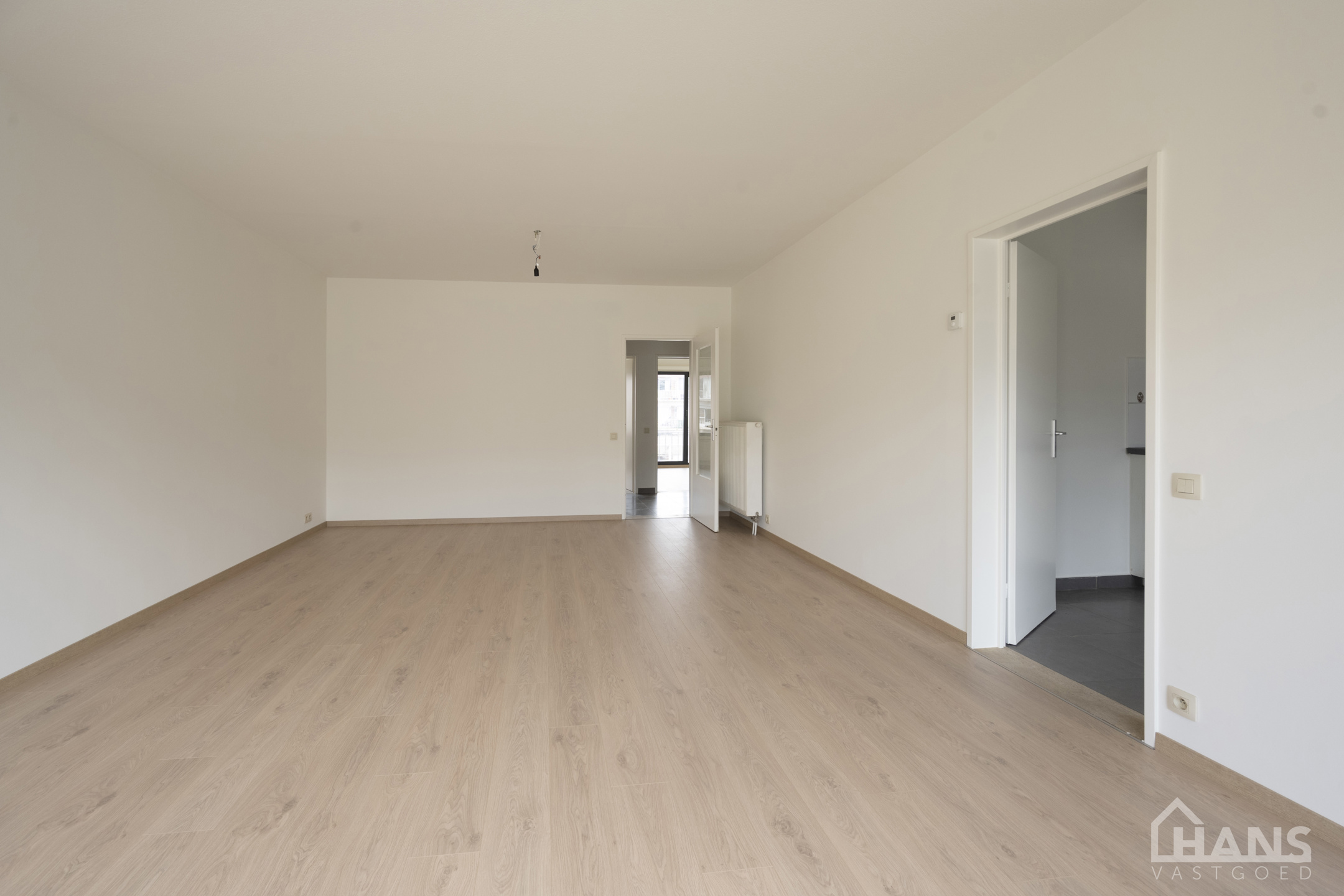 Opgeknapt appartement met garagebox; - foto 3
