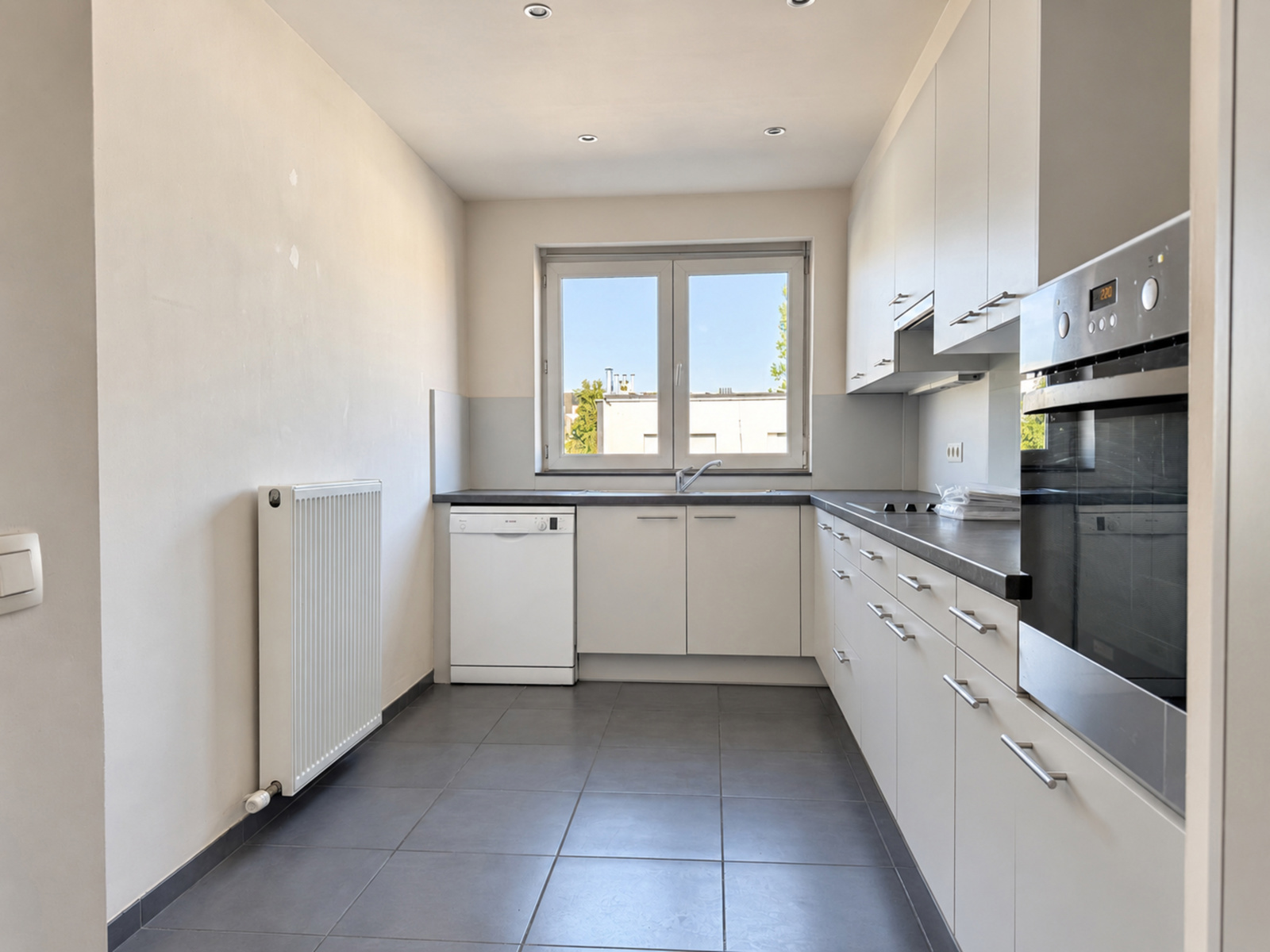 Apartment for rent in Berchem with 2 bedrooms - photo 5