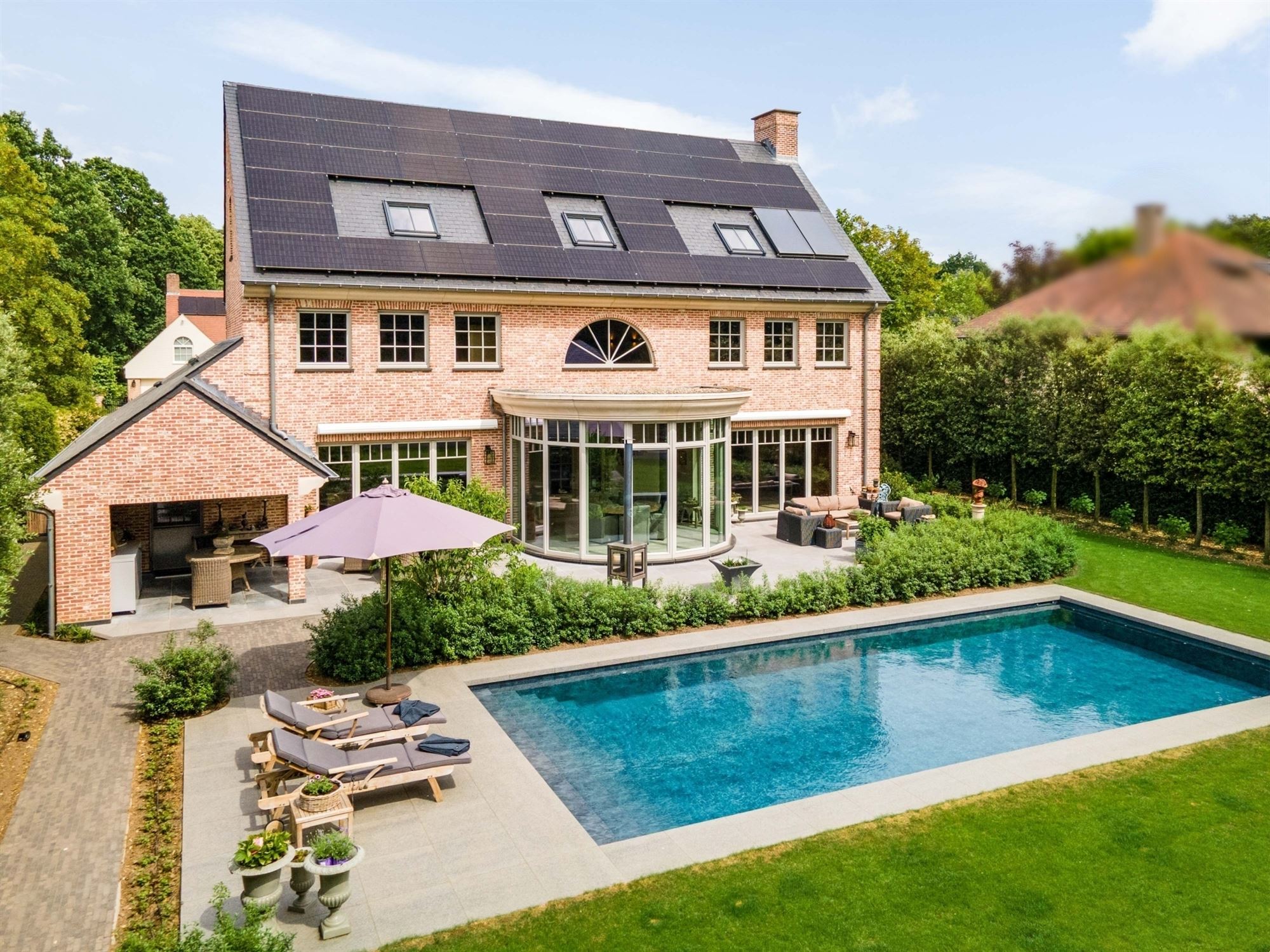 Volledig gerenoveerde villa met zwembad en bijgebouw - foto 4