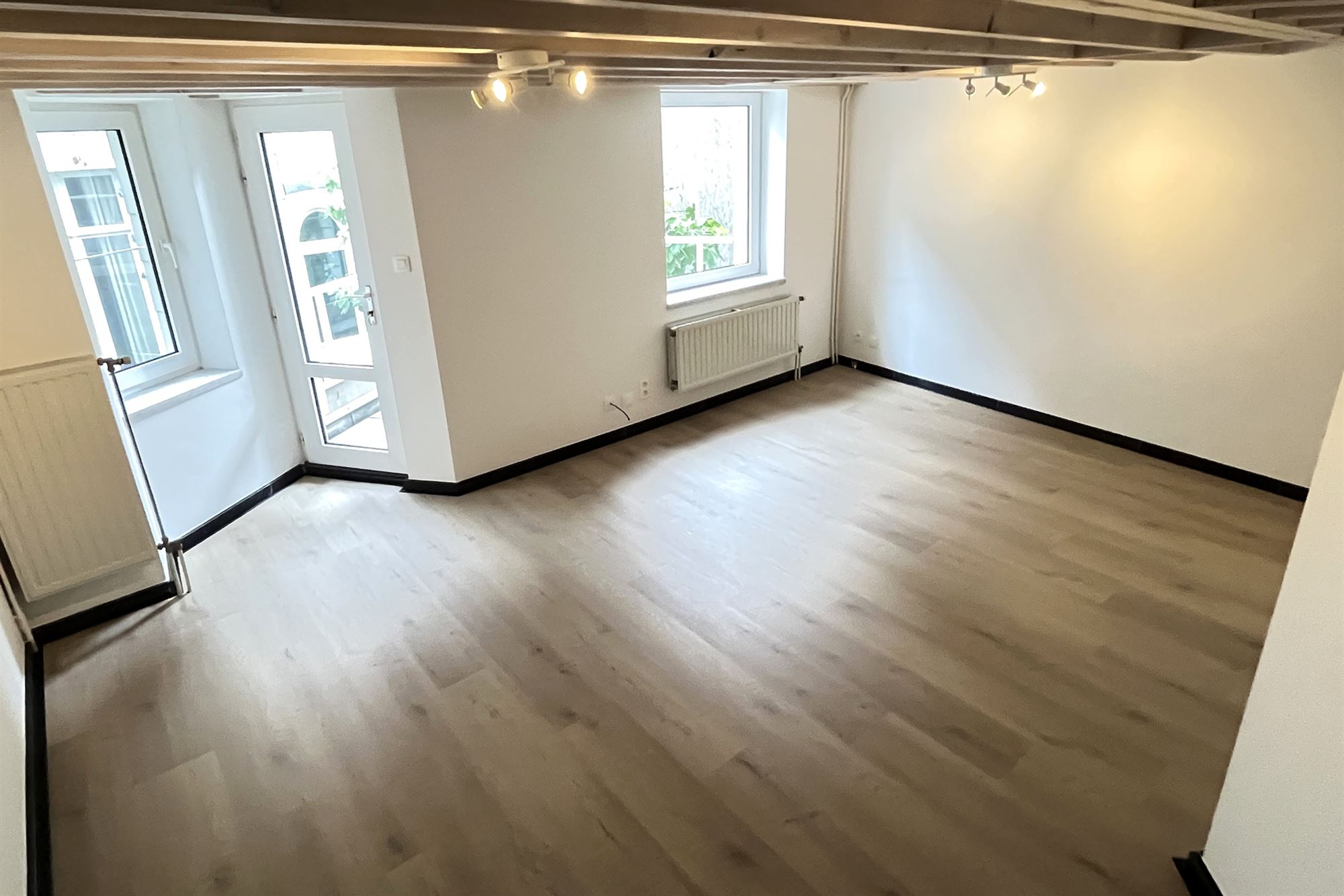 Apartment - photo 2