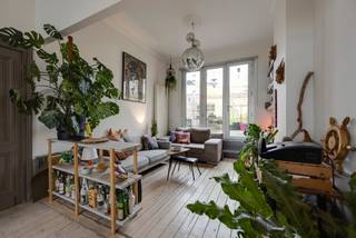 Welkom in de Oedenkovenstraat, in het hart van Borgerhout. Een straat waar de geur van koffie je tegemoet komt, waar buren op hun stoep kletsen...