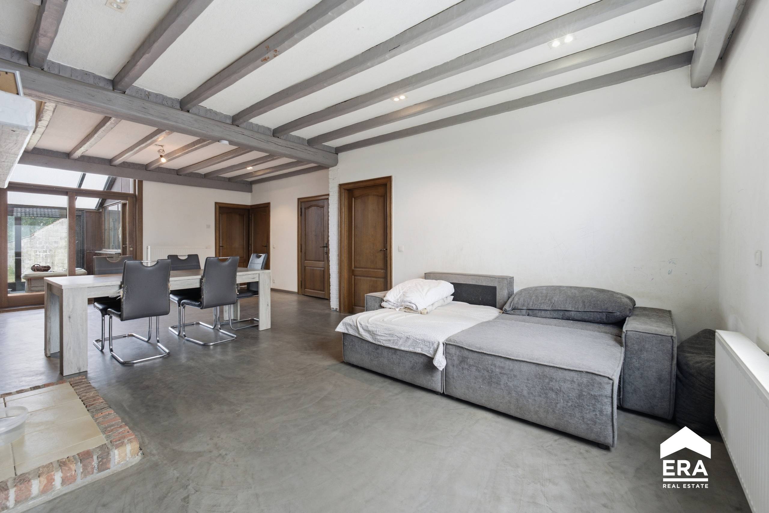 HUIS TE KOOP IN HET CENTRUM VAN HOOGLEDE MET 4 SLAAPKAMERS - foto 4