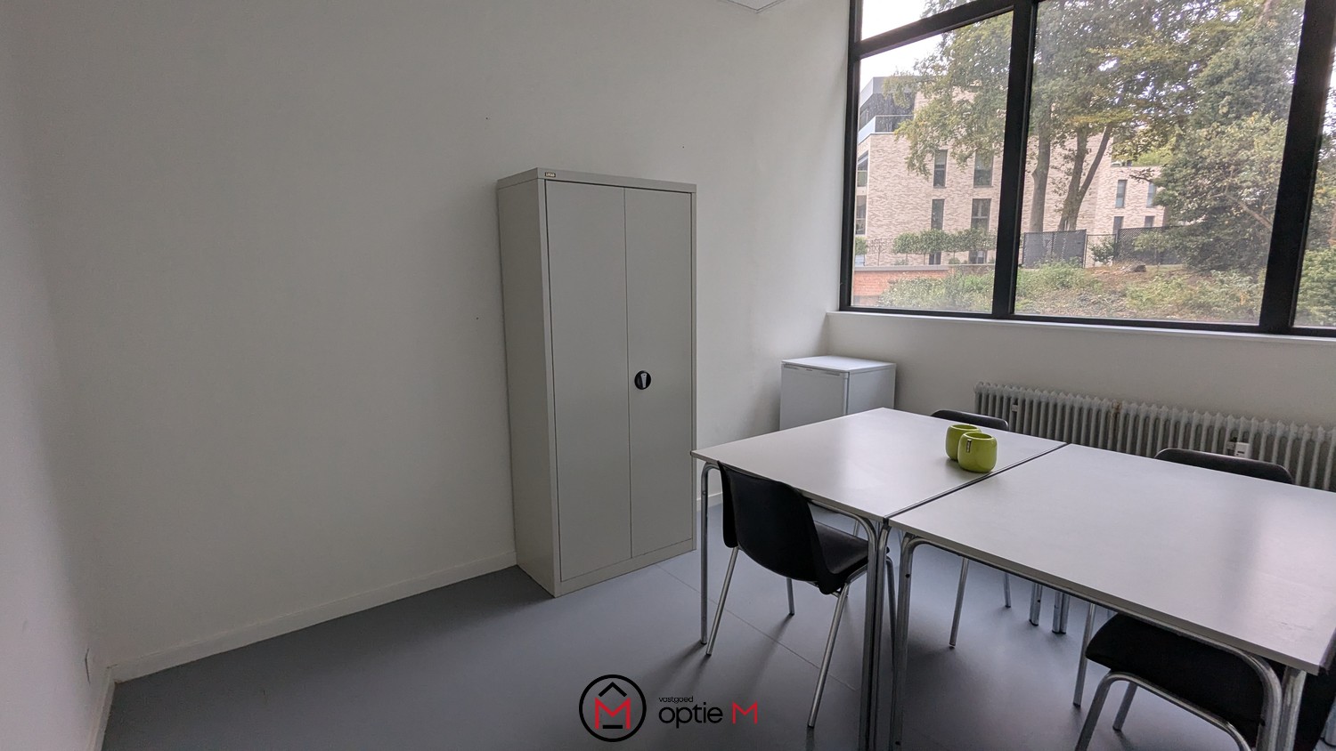 Instapklaar kantoor te koop in Genk – centrale ligging met parkeergelegenheid - foto 5