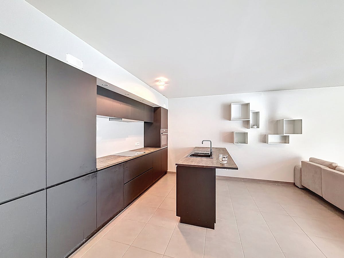 Appartement met 2 slaapkamers te huur nabij station in Brugge - foto 5