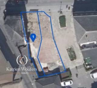 In het gezellige en tegelijkertijd levendige Sint-Truiden vinden we deze projectgrond terug aan het begin van de gerenommeerde Stapelstraat. Het RUP...