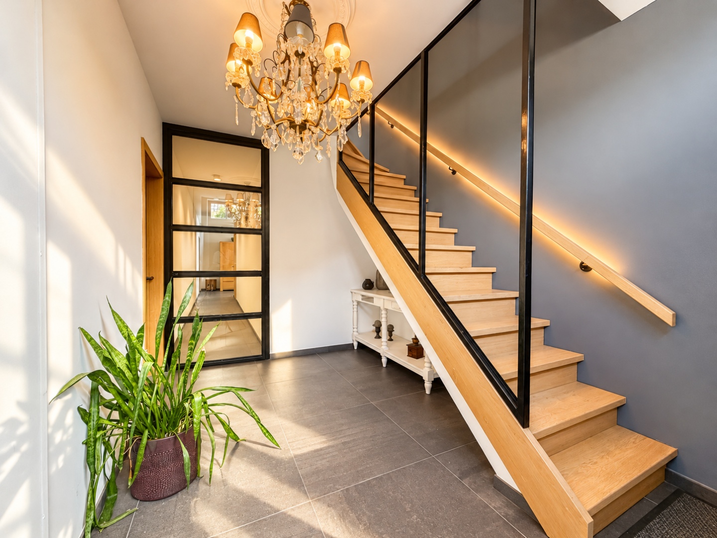 Te koop, exclusieve nieuwbouwvilla met magazijn en uitzonderlijke mogelijkheden te Kalken! - foto 5