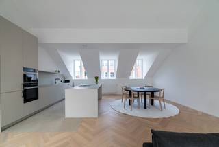 In the heart of a sought-after area between the Cambre Abbey and the elegant addresses of Avenue Louise, this remarkable 190 sq.m duplex is part of...