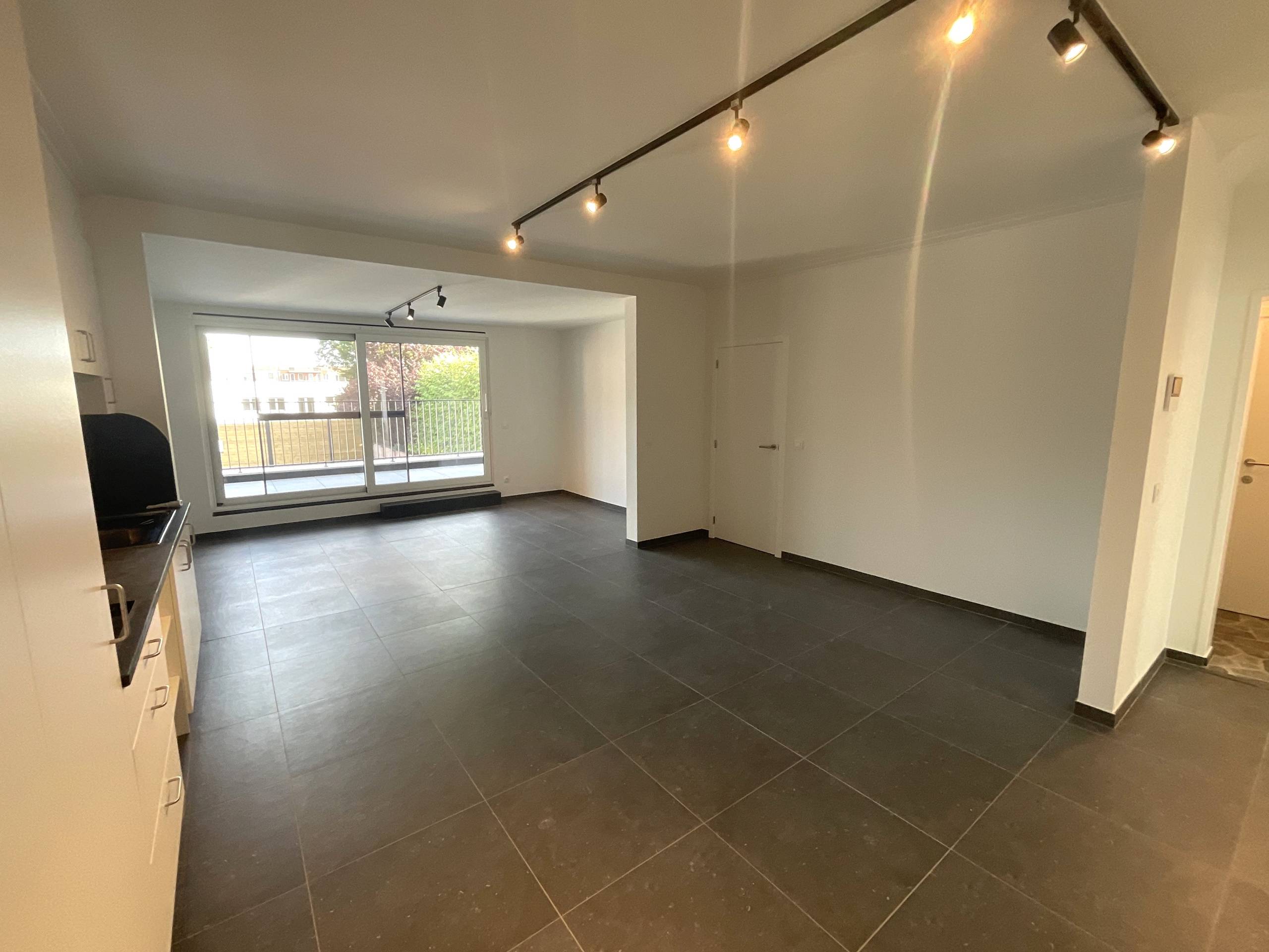 Volledig gerenoveerd appartement in centrum Herentals - foto 3