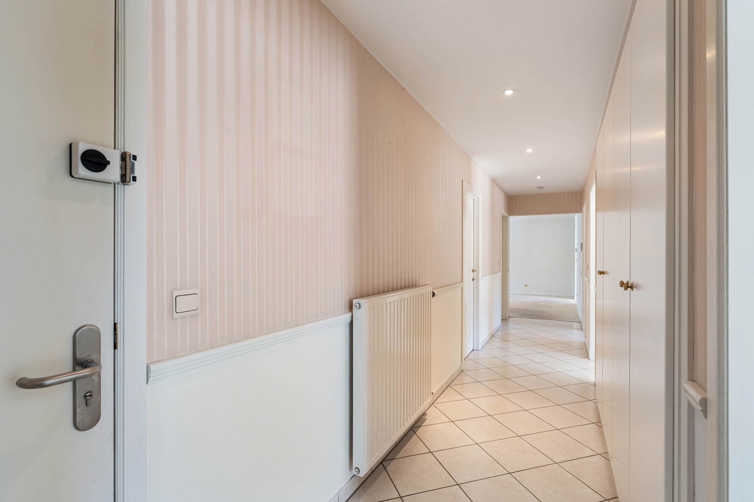 Ruim 3-slaapkamerappartement met groot terras en parkeergelegenheid aan de Grote Markt in Tienen - foto 3