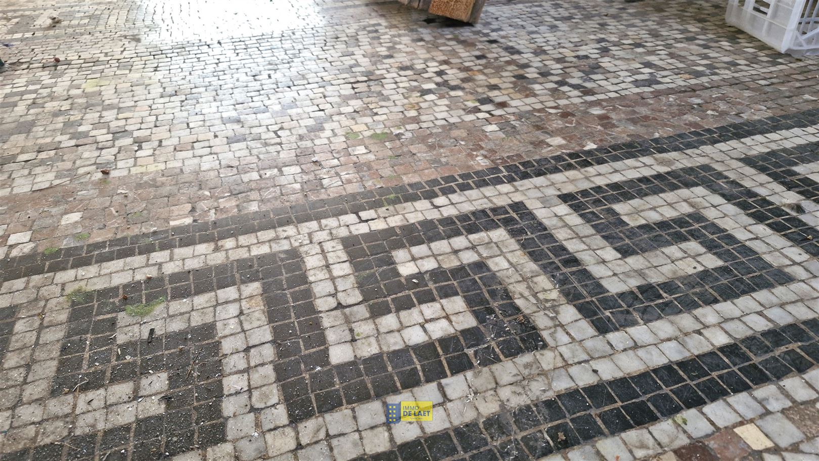 Commercial for sale in Antwerp - photo 2